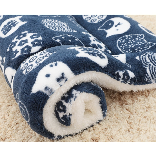 Soft Flannel Pet Mat dog Bed Winter Thicken Warm Cat Dog Blanket puppy Sleeping Cover Towel cushion for small Medium large dogs